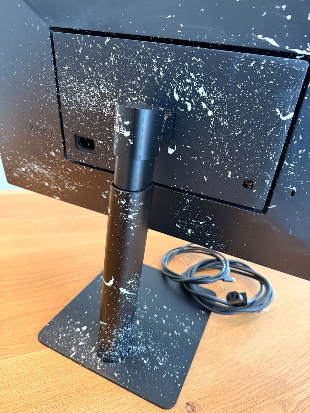 LG Monitor: Monitor LG UltraFine – Usato da Zürich venduto da kiddoroboto 3