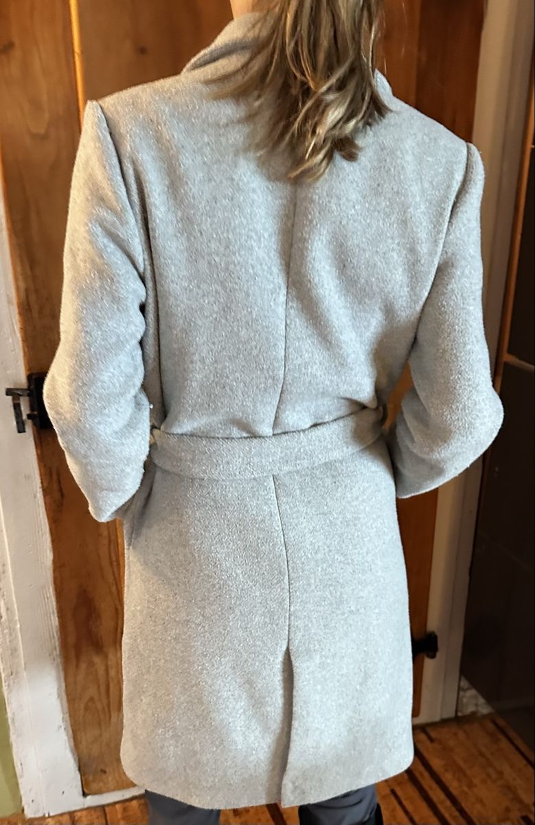 Mäntel: Elegante Herbst/Wintermantel, hellgrau, Gr. 38 – Gebraucht aus Wolfhalden von Bilgi90 1