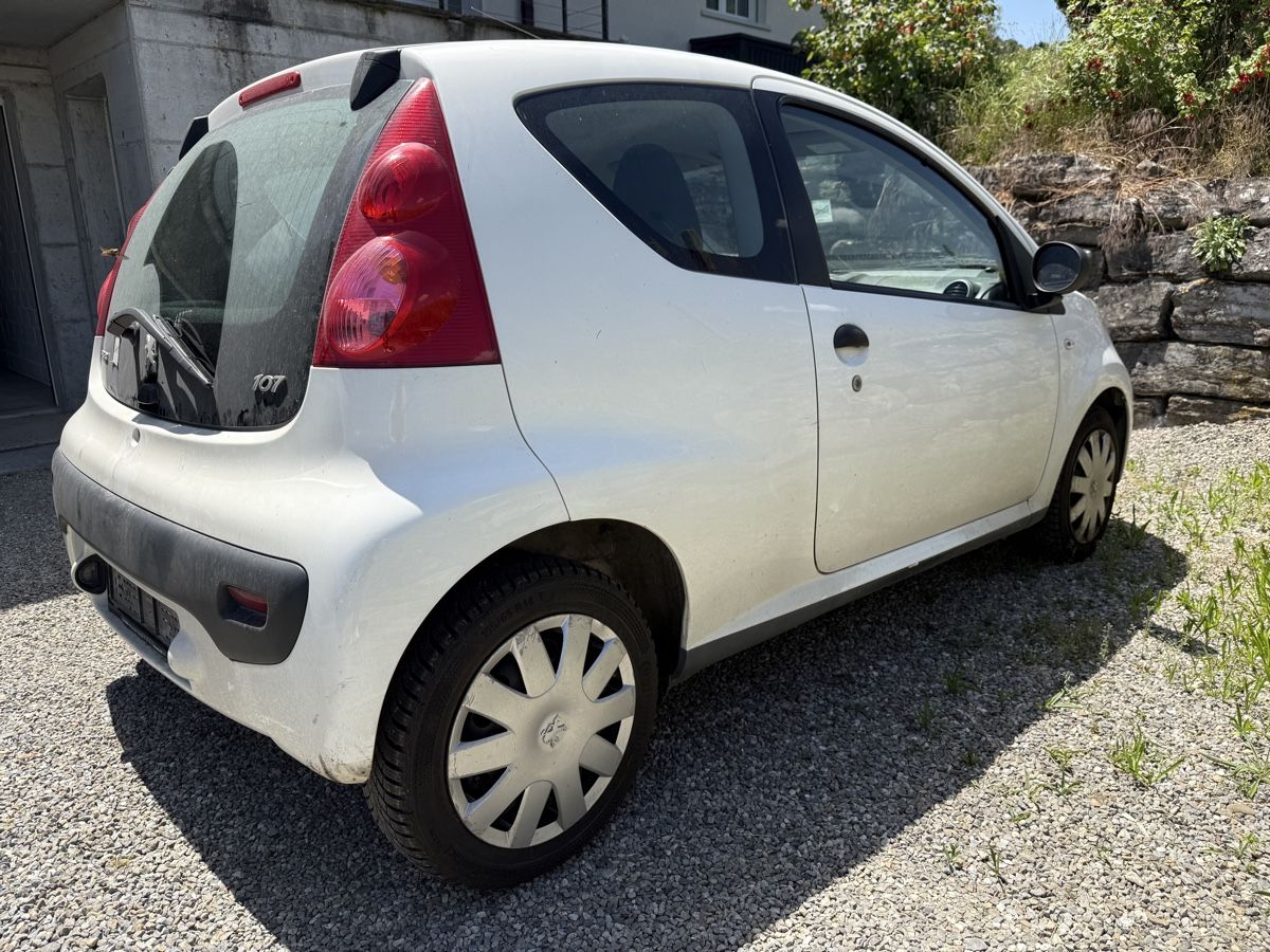 Peugeot Automobili: Peugeot 107 1.0 I – Usato da Bern venduto da CarCollectorBern 5