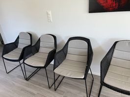 Table et chaises de jardin en excellent état