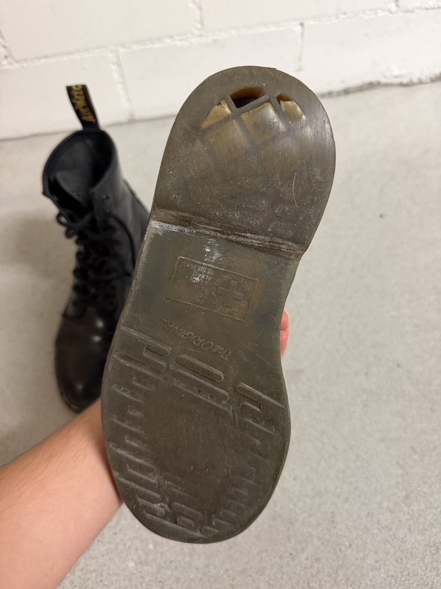 Dr. Martens Damenschuhe: Dr Martens 1460, N37 – Gebraucht aus Zürich von cat_h6nj 4