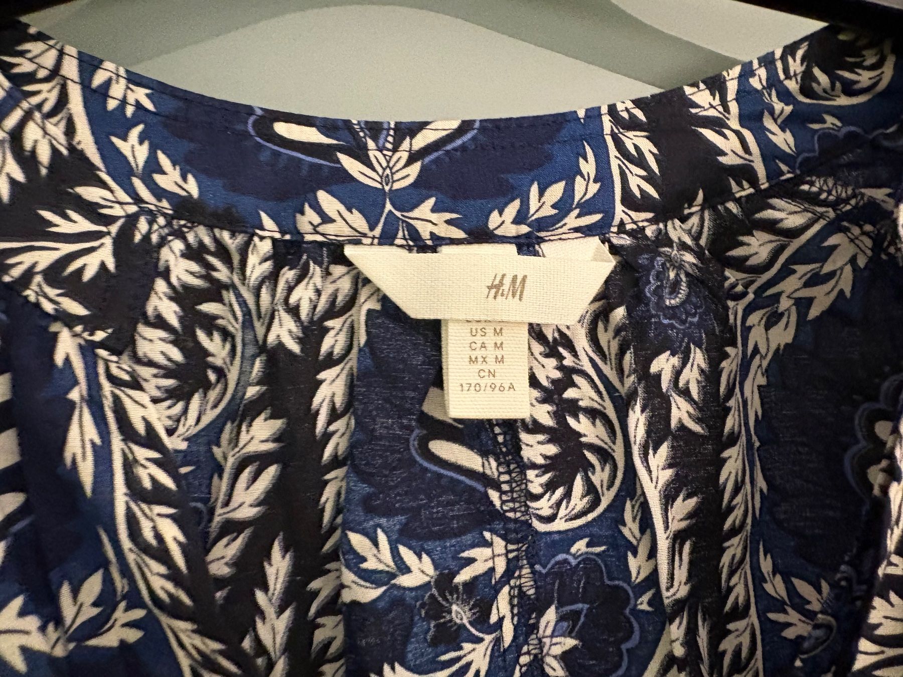 H&M Camicette: H&M Blouse - Size M - NEW – Nuovo (secondo la descrizione) da Muzzano venduto da Sidney_3 1