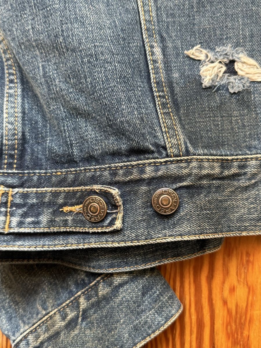 Dsquared2 Jacken: Dsquared2 “Five Star Campin’” Vintage Denim Jacket – Gebraucht aus Vevey von mmmariya_3m 4