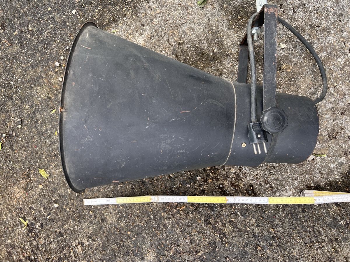 Lampen: Alter Theater Scheinwerfer  – Gebraucht aus Dinhard von Stahlguss 1