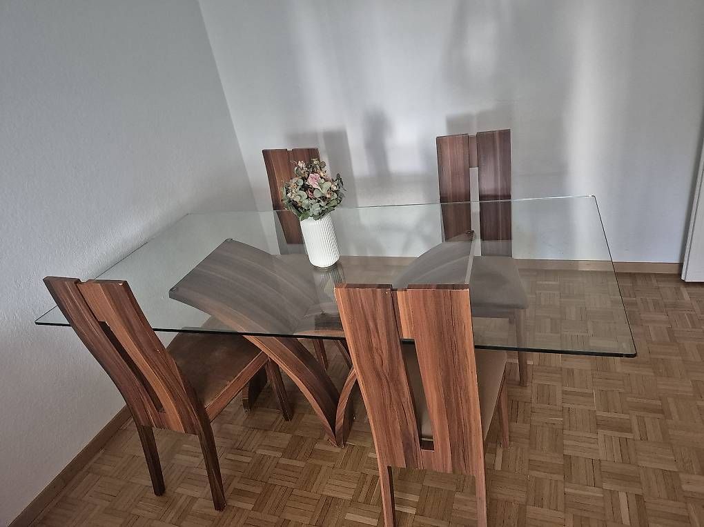 Set di tavolo e panche: Esstisch und Stühle – Usato da Bern venduto da Zaurynne 1