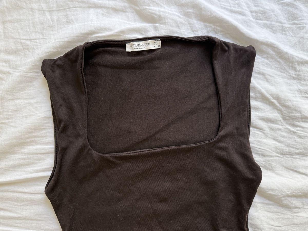 Stradivarius Top: Body square neck – Usato da Winterthur venduto da adi_sqz 2