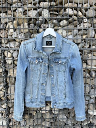 Jeansjacke hell