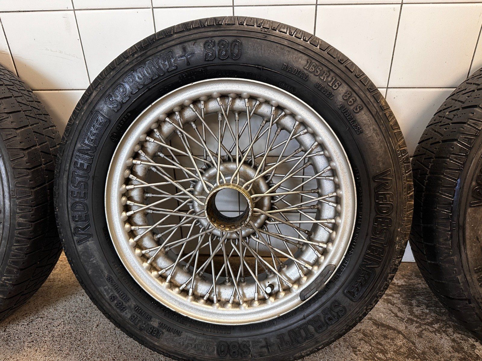 Pneumatici & Ruote complete: Speichenräder / Speichenfelgen / Oldtimerräder, 4x – Usato da Zürich venduto da Zuriga86 3