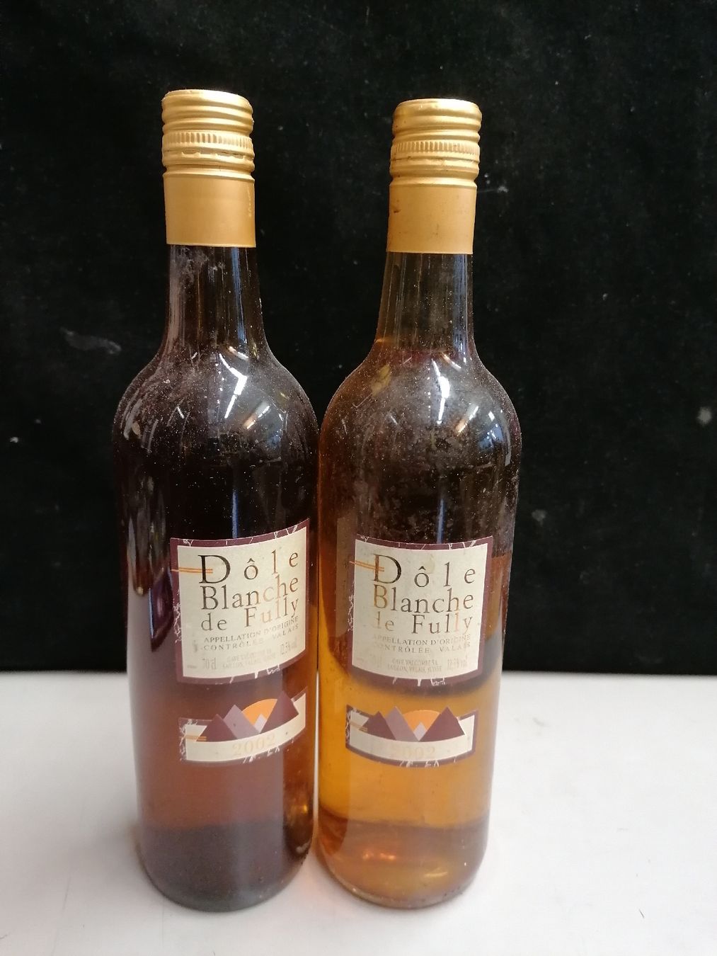 Vino: 2 BOUTEILLES DÔLE BLANCHE DE FULLY 2002 – Nuovo (secondo la descrizione) da Genève venduto da Leboucheoreilles