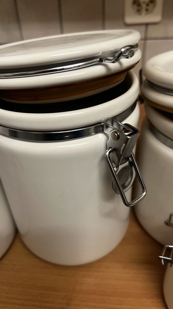 Sonstiges Fahrzeugzubehör: OGGI 9 Stück Keramik  – Gebraucht aus Trasadingen von Kaffee.mann 5