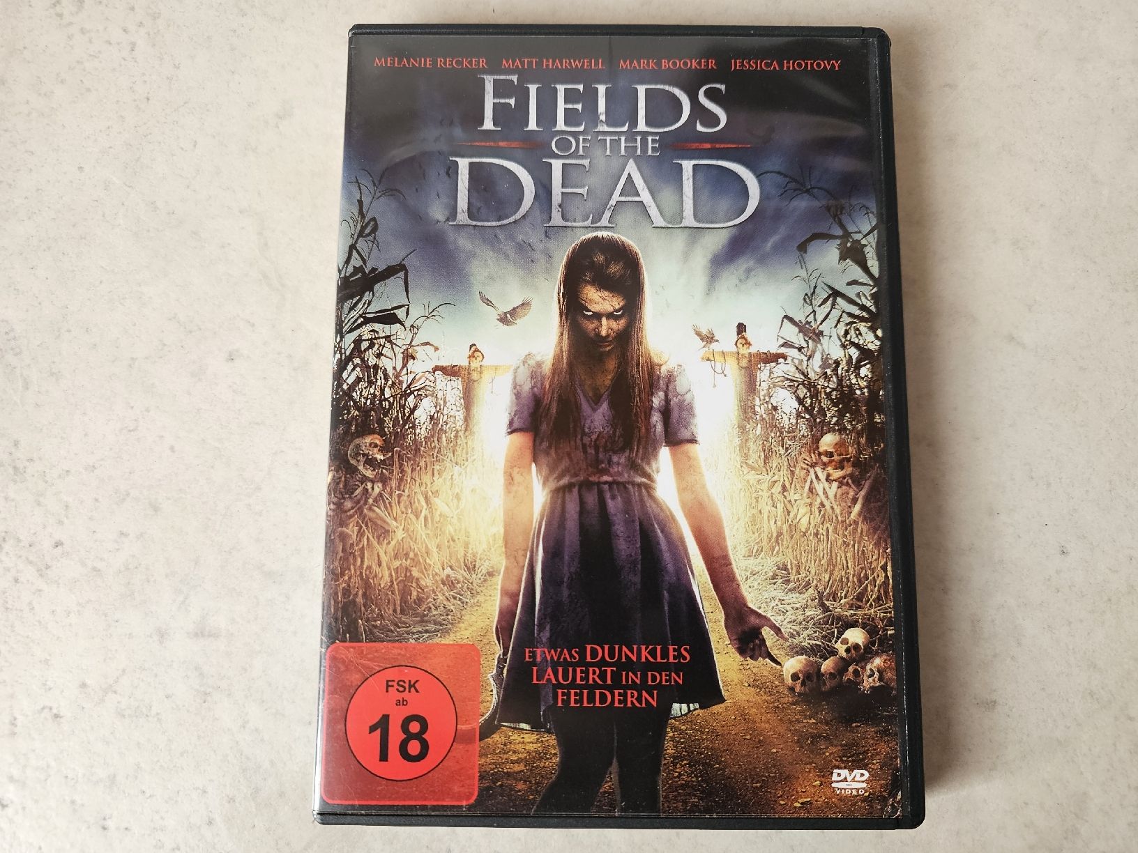 Tutti i DVDs: Fields Of The Dead – Usato da Schneisingen venduto da backstore24