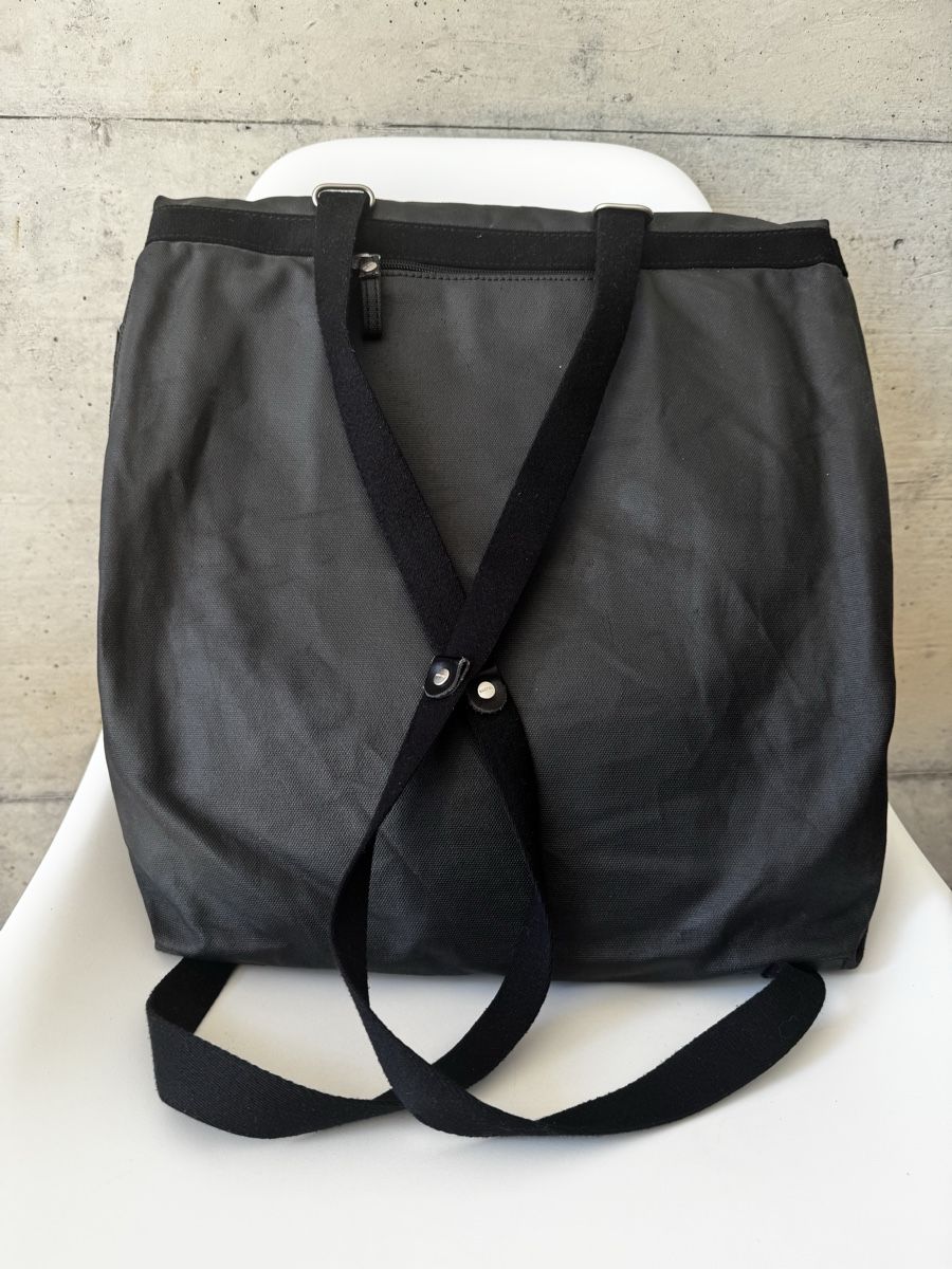 Qwstion Zaini: QWSTION Roll Pack Rolltop Rucksack Schwarz | Laptopfach – Usato da Küttigen venduto da nomad_ 1