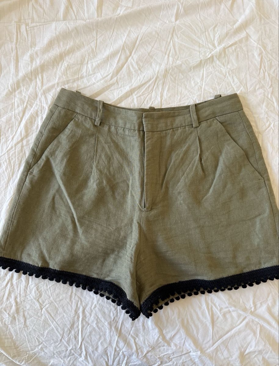 Zara Pantaloni: Zara Leinenshorts mit schwarzer Borde Grösse M – Usato da Zürich venduto da fab_627q