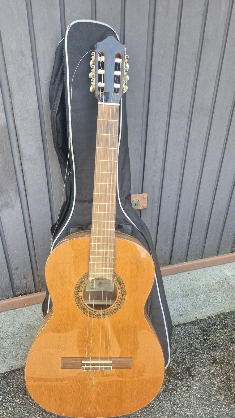 Musikinstrumente: Gitarre Strunal Mod. 870 – Gebraucht aus Rämismühle von beni0010