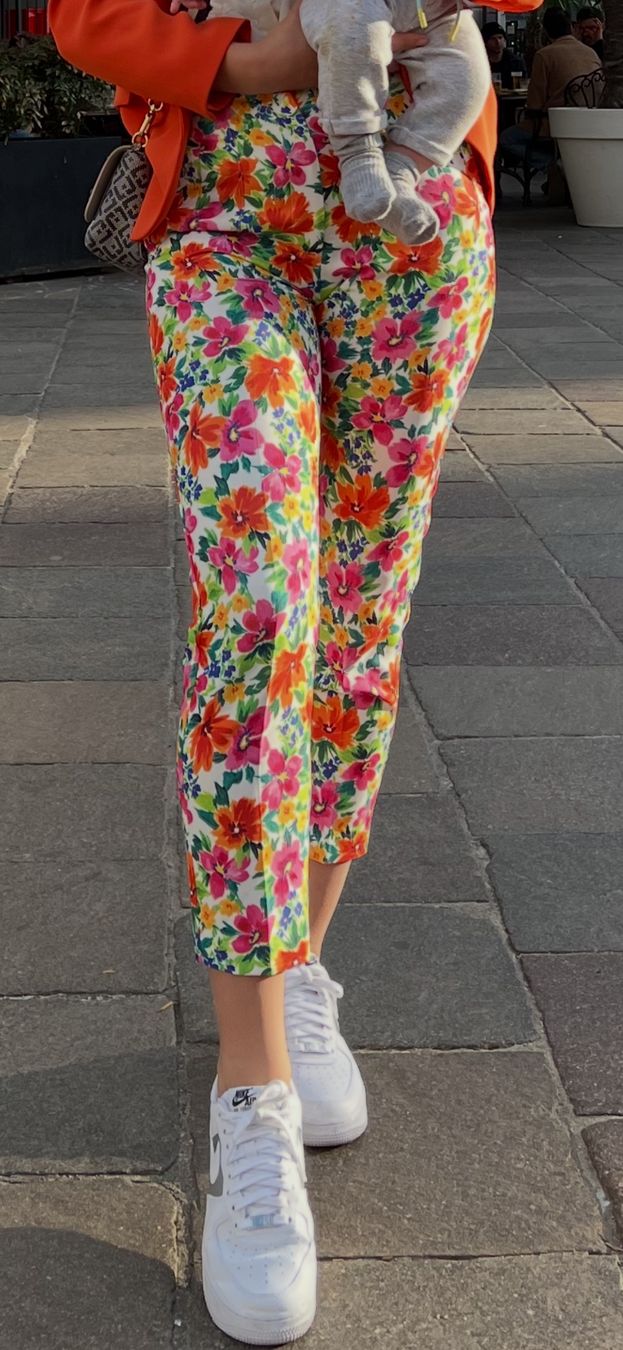 Zara Pantaloni: Pantaloni M estivi Zara – Usato da Porza venduto da kaj_d5q7