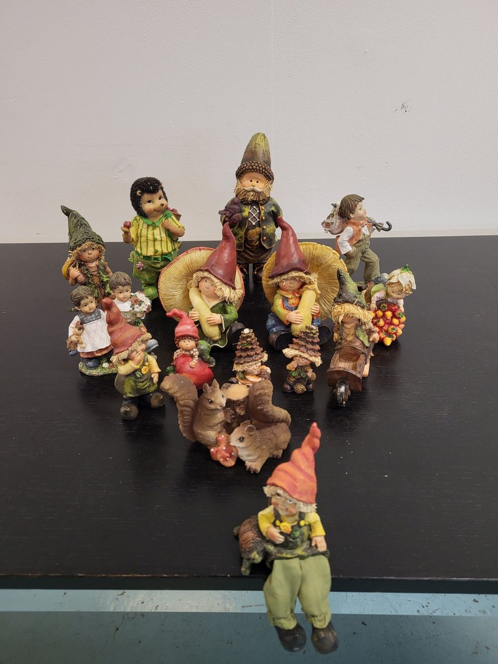 Tutte le decorazioni: 15 Dekofiguren Wichtel Gnome Zwerge – Usato da Brügg BE venduto da POU-BELLE