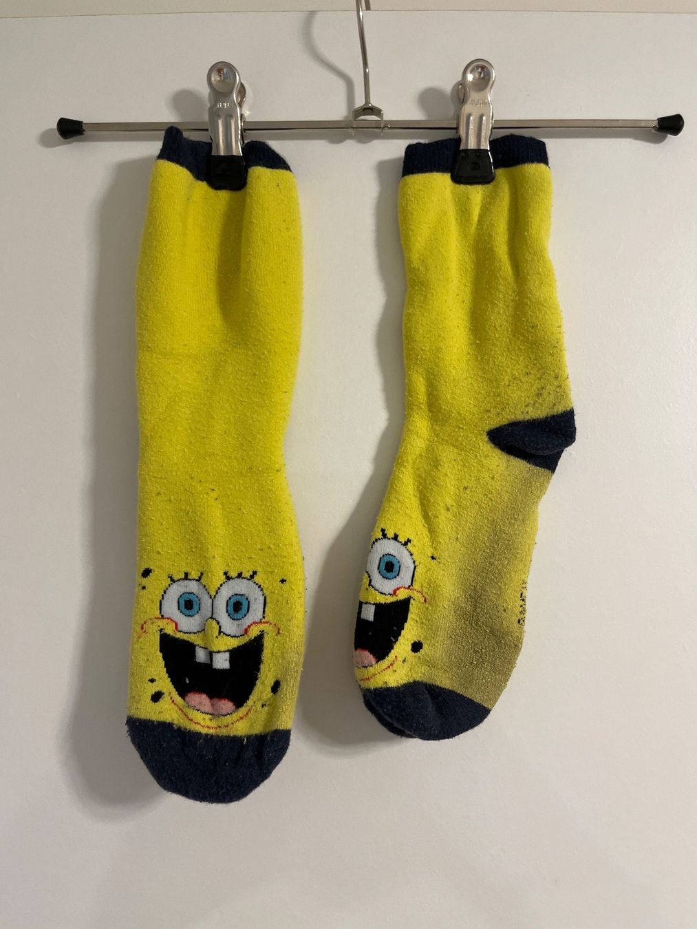 Socken: Spongebob Socken – Gebraucht aus Reinach ag von Wildschwein_Braten