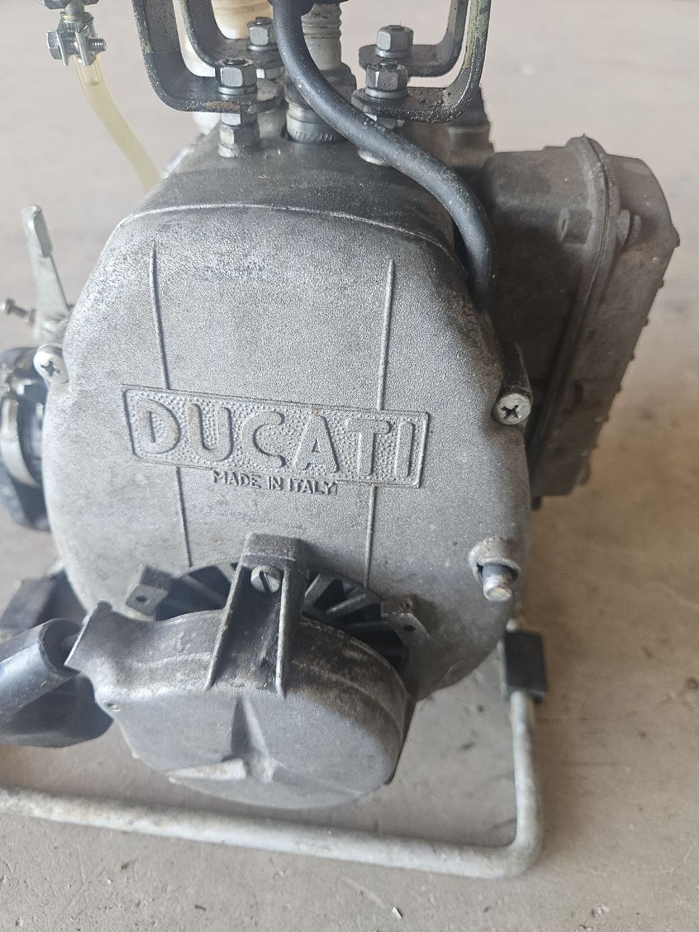 Pompe & Parti di ricambio: Pompe DUCATI Made in Italy . DÉFECTUEUX  – Difettoso da Berolle venduto da ford8830 3