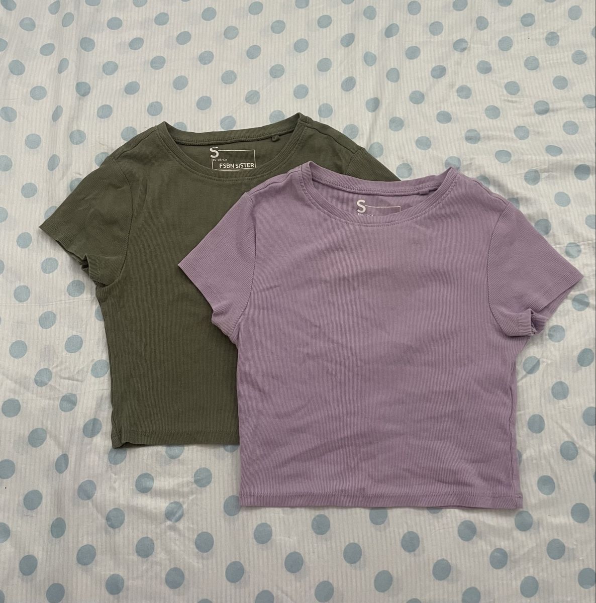 Tops: Crop Tops – Gebraucht aus Wohlenschwil von chi_k9ds