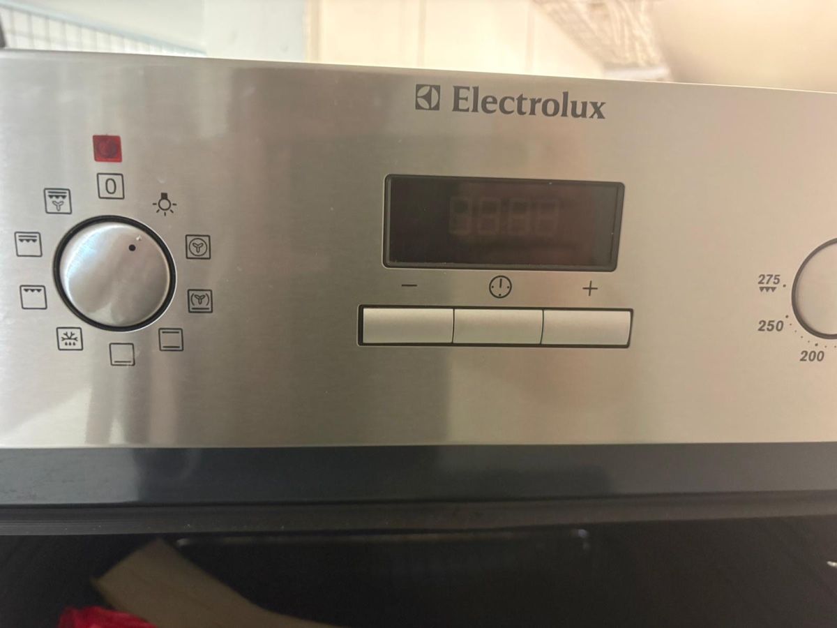 Moules à gâteaux: Electrolux. Backofen  – D'occasion à Rapperswil SG par kat_rw8q 3