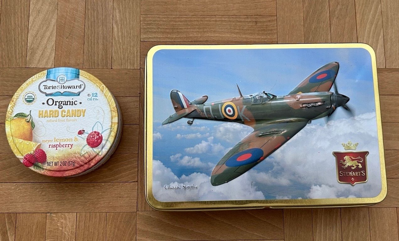 Tutte le decorazioni: 2 Blechdosen - englisch - schöne Bilder - Spitfire – Usato da Steinmaur venduto da Hummer77