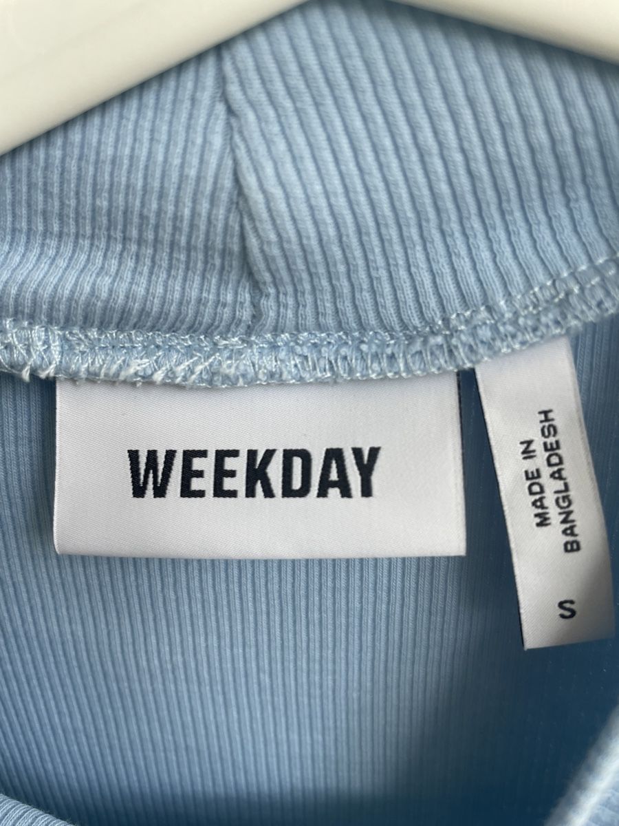 Weekday Top: Langarm Top – Usato da Baden venduto da cheyenne_5400 1