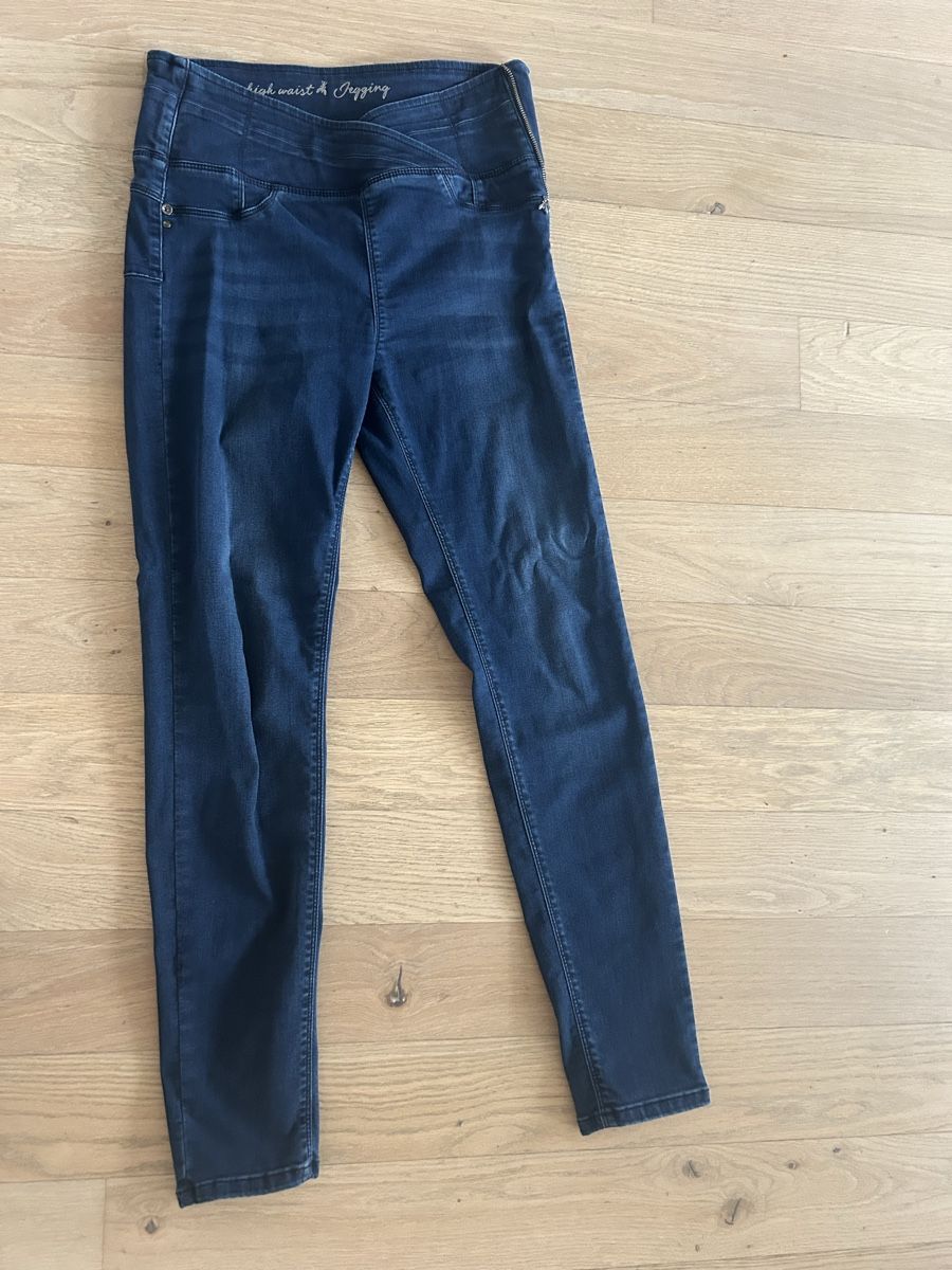 Liu Jo Jeans: Liu Jo Jeans NEW – Nuovo (secondo la descrizione) da Fällanden venduto da mar_v6pd