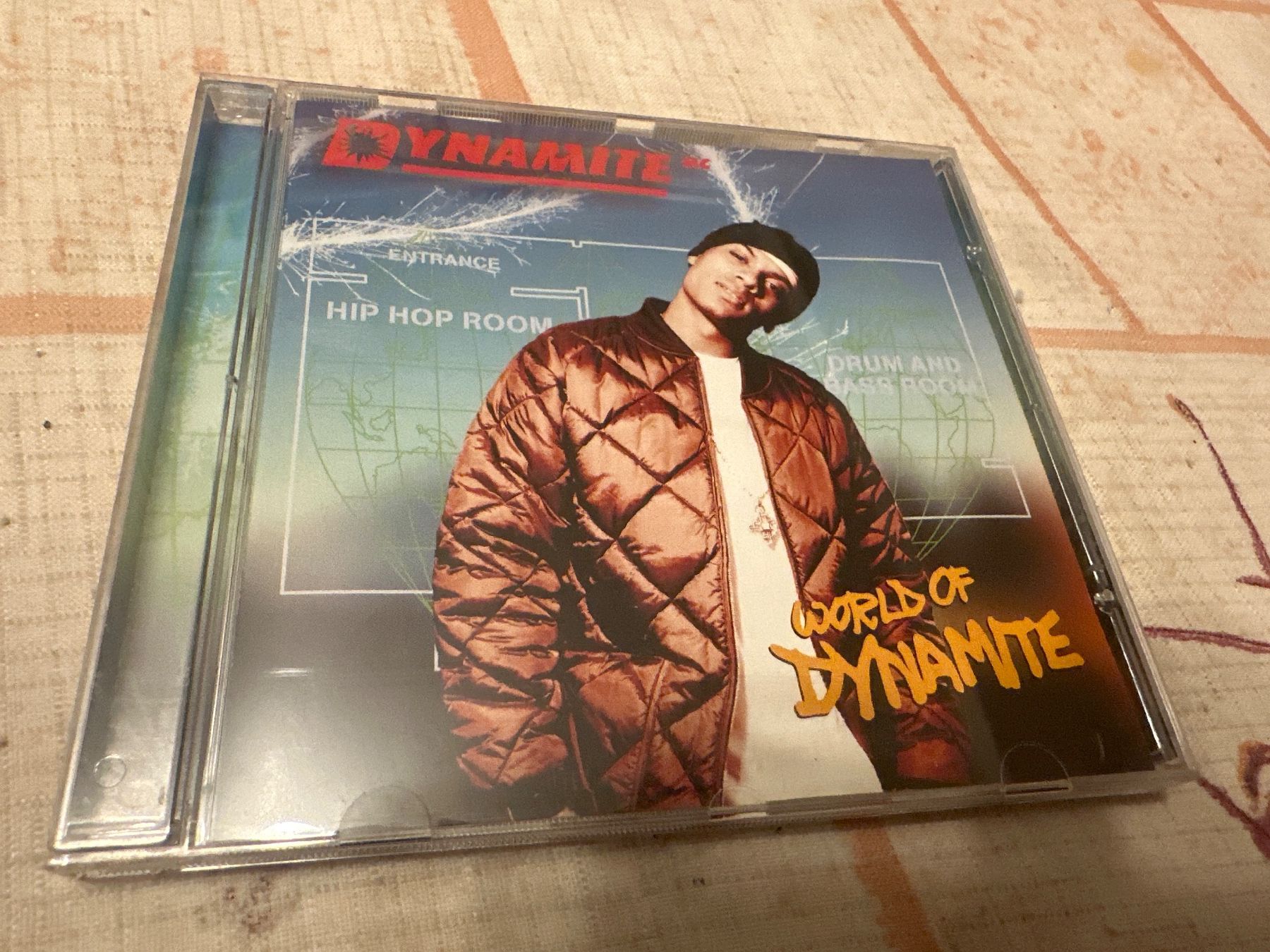 CD: Dynamite – World of Dynamite Selten – Usato da Schaffhausen venduto da D-MAC