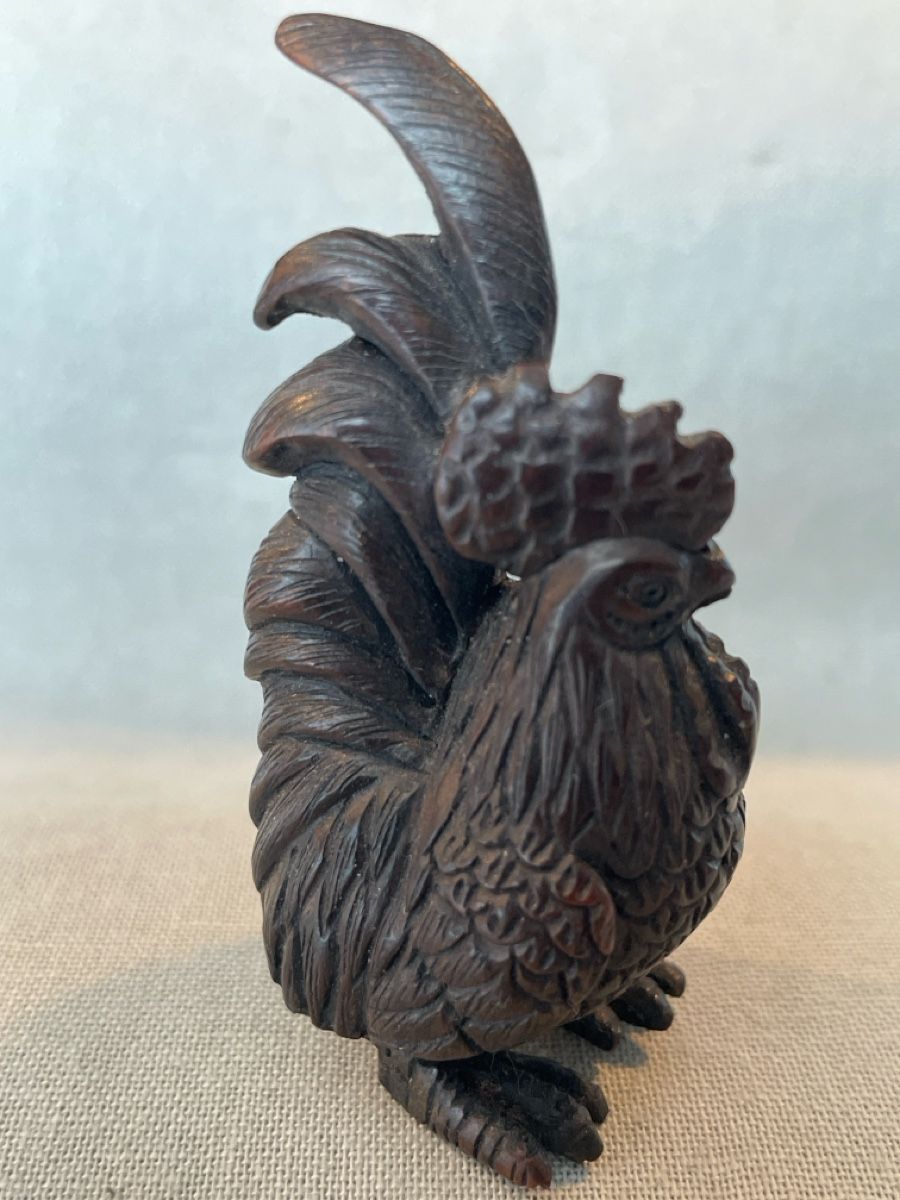 Statuette: Netsuke Holz, stolzer Hahn, signiert – Usato da Embrach venduto da Gauvain1 1