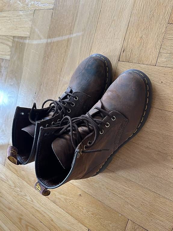 Scarpe da uomo: Doc Martens Boots braun Gr. 41 - neuwertig – Usato da Basel venduto da Sch_yst7 1