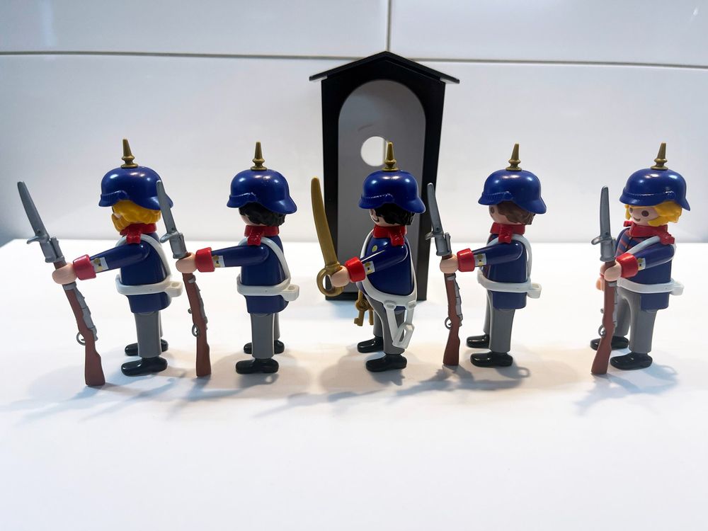 playmobil-victorian-era-soldiers-puppenhaus-nostalgisch-gebraucht