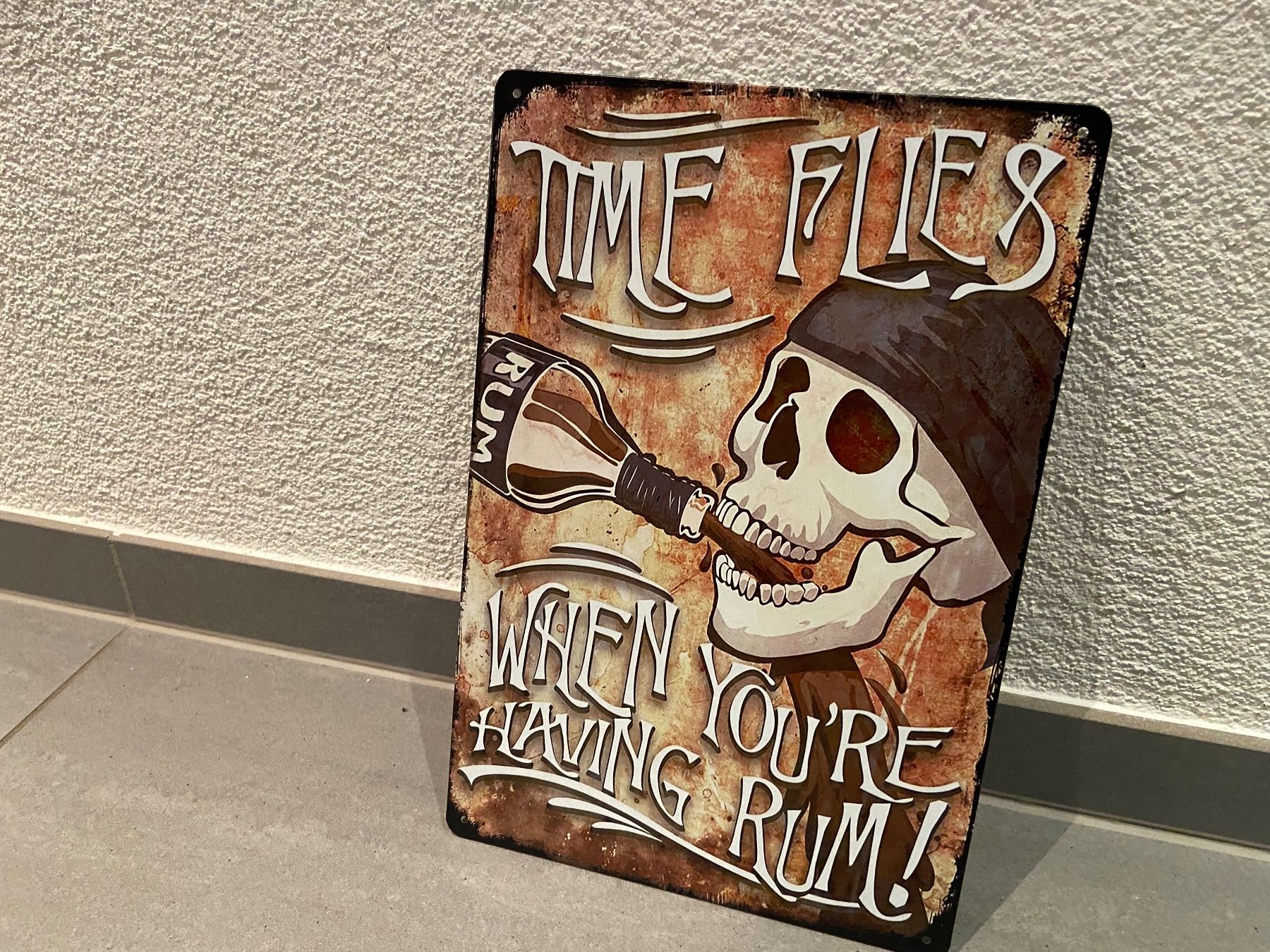 Schilder: RUM Time Flie & When You Re Having Rum !!!!  NEU – Neu und originalverpackt aus Seon von Aaargauer01 7