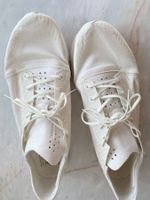 Weisse Stoffschuhe, Grösse 44.5 - perfekt für den Sommer!