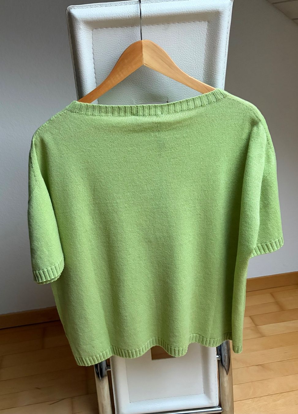 Pulls & Sweat-shirts: Oversized Kaschmir Pullunder Gr.M  ***NEU*** – Neuf avec emballage d'origine à Unterägeri par Jutka_04 2