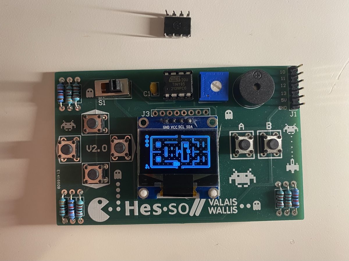 Konsolen: DIY Mini Handheld mit Space Invaders und Pacman – Neu (gemäss Beschreibung) aus Visp von  1