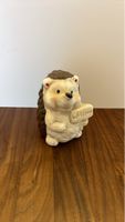 Herbst Deko Figur Igel mit Willkommensschild 