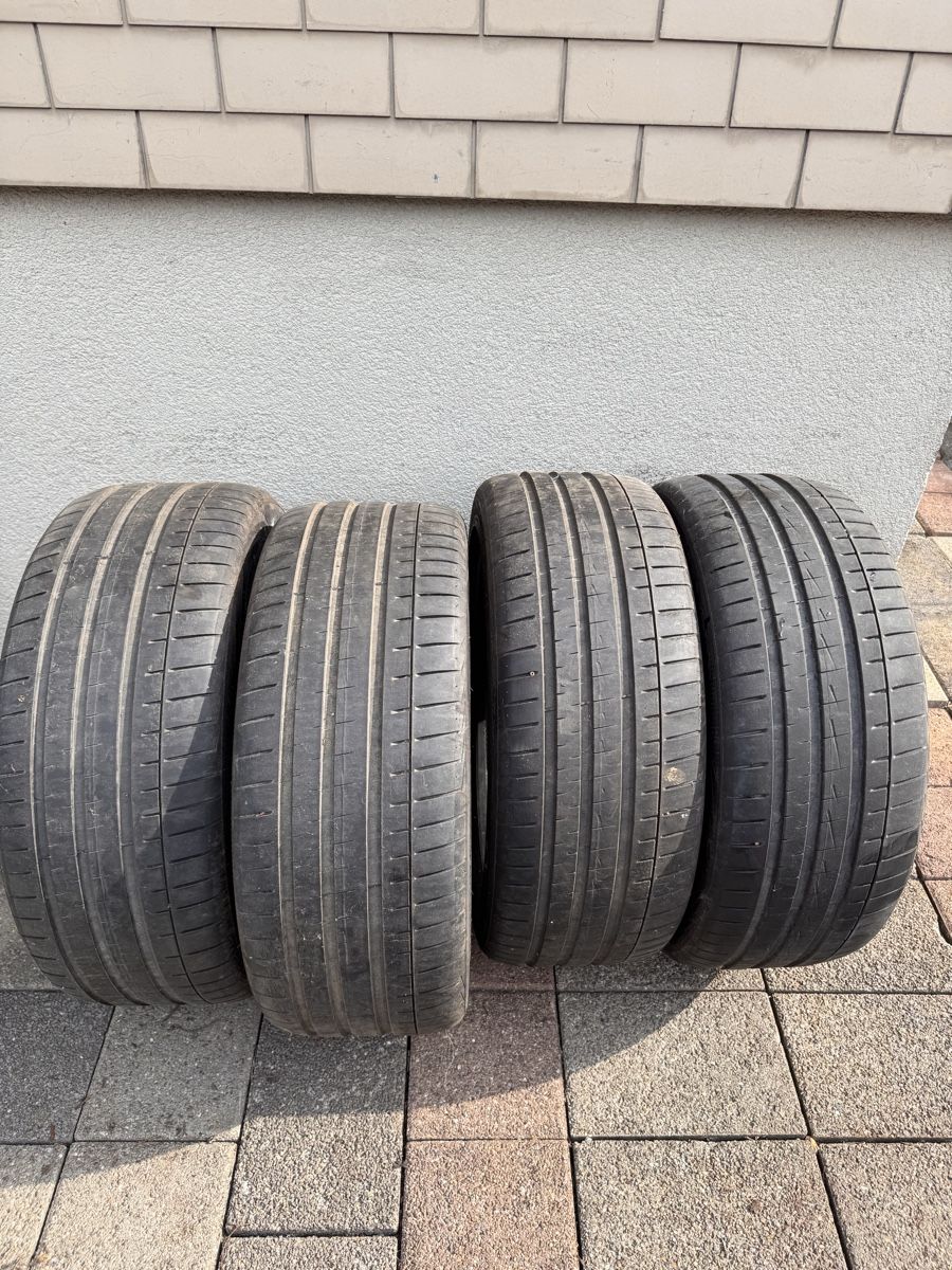 Pneumatici & Ruote complete: Sommerreifen 225 45 18 – Usato da Flawil venduto da BmwLoverM3