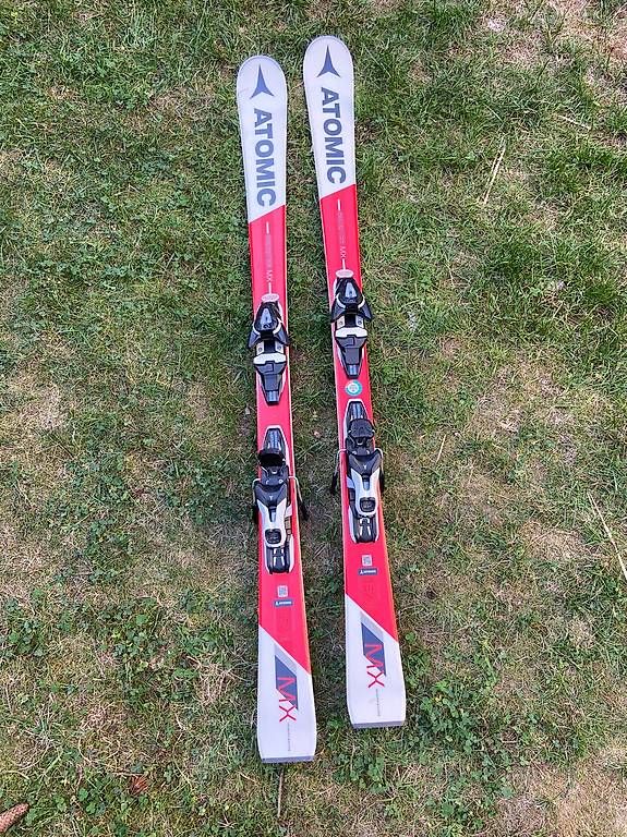 Sci: Ski Atomic 157 mit Skischuh 27/27.5 – Usato da Affoltern am Albis venduto da pavrati