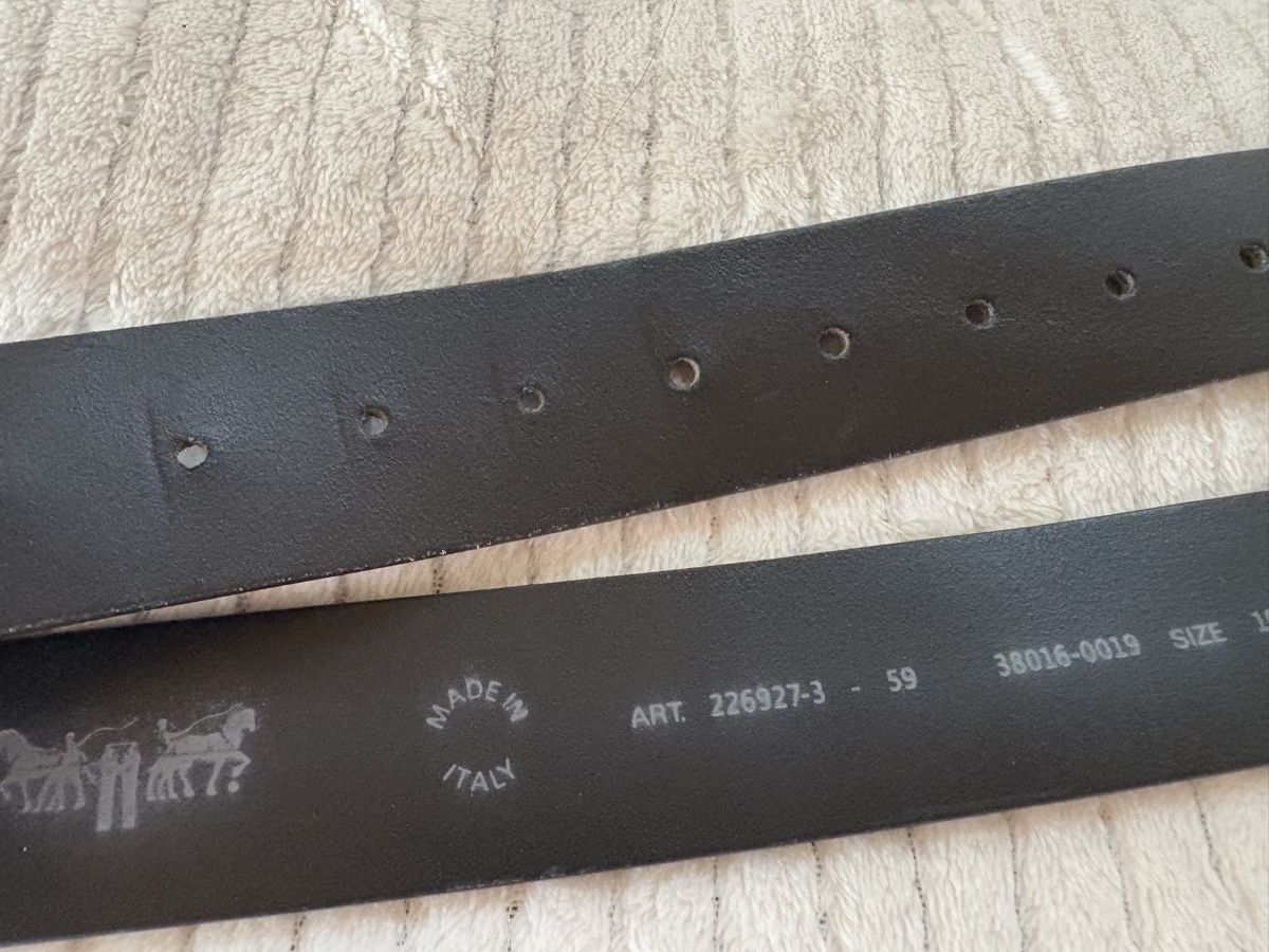 Levi's Cinture: Levis Ledergurt / Hosengurt 100 cm – Usato da Rümlang venduto da euqinom16 2
