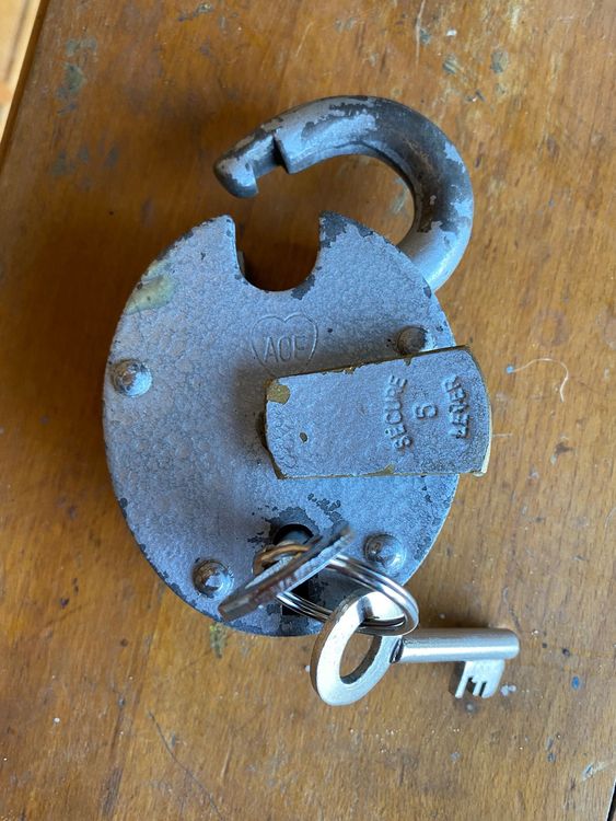 Motorradhelm-Schloss Für 22 Mm Lenker – Sicheres Vorhängeschloss Mit 2 Schlüsseln | Diebstahlschutz Für Helm & Bike