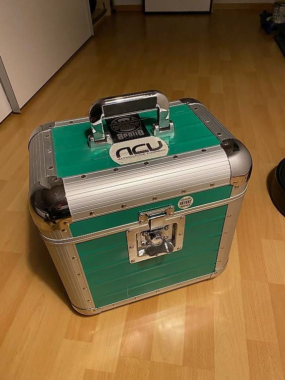 Valigie: Case DJ – Usato da Gordola venduto da Tapelucco