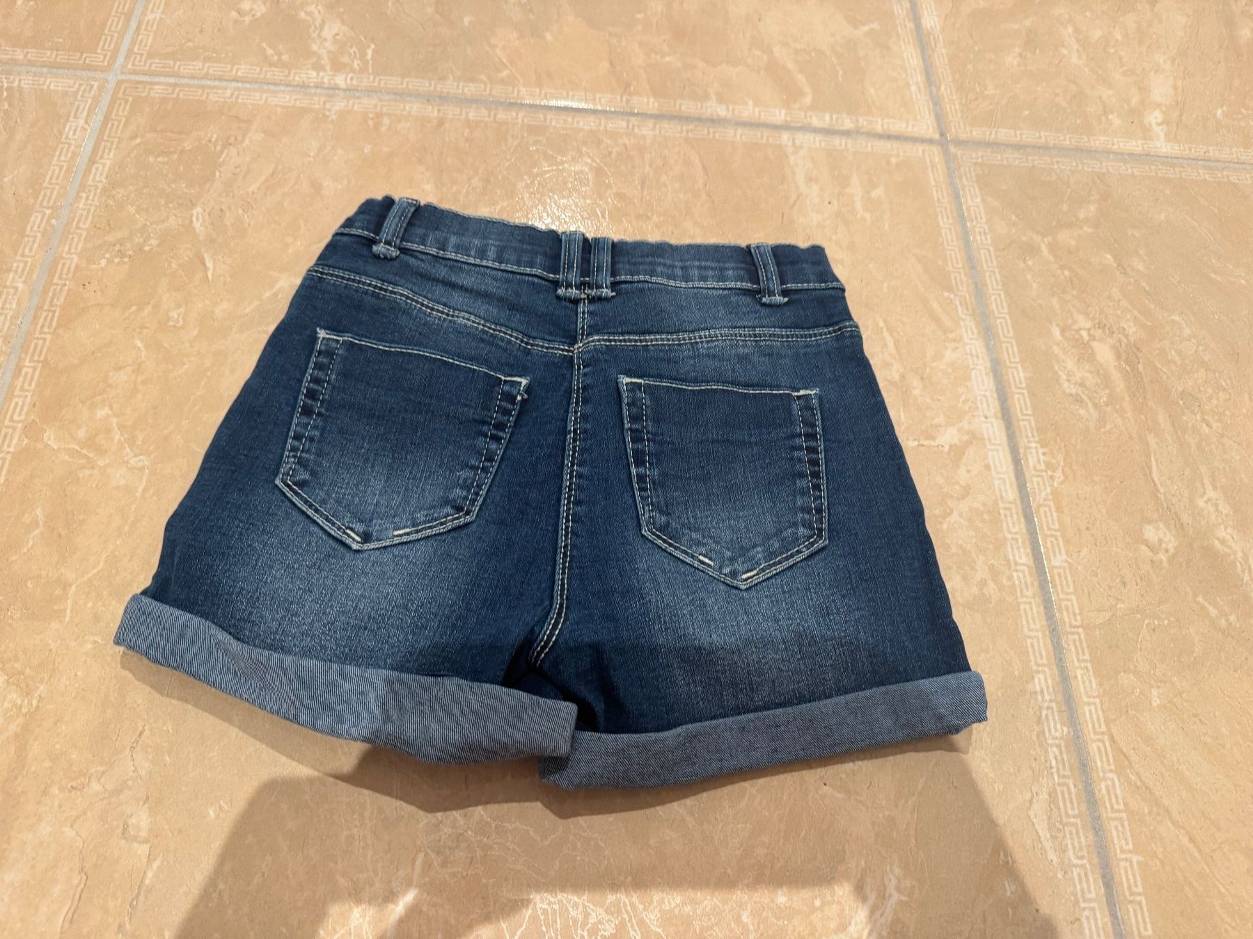 S.Oliver Hosen: S. Oliver NWT schöne Shorts, 8J 128 – Gebraucht aus Klingnau von Markus14 3