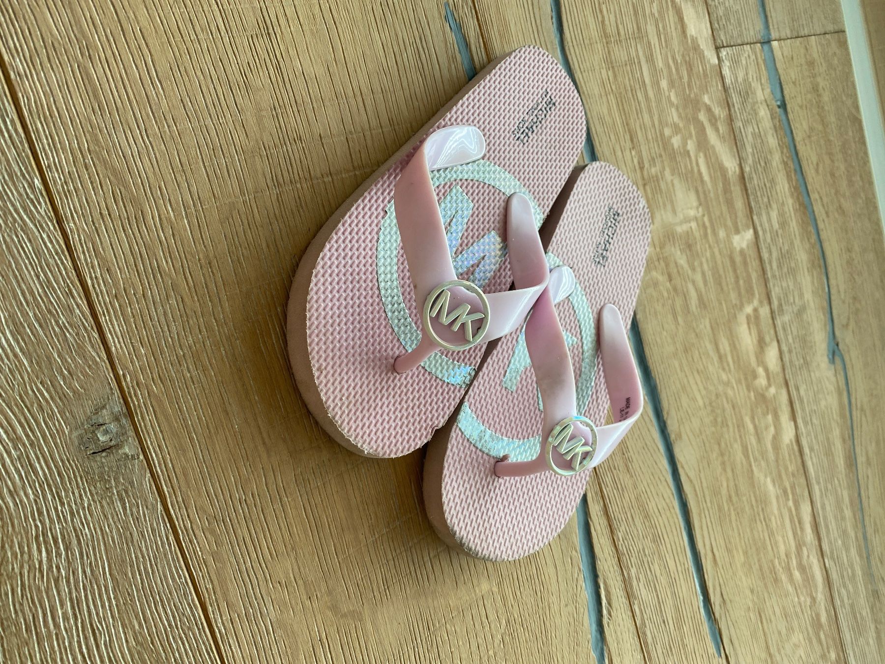 Michael Kors Schuhe für Mädchen: Michael Kors Flip Flops Gr. 30 – Gebraucht aus Himmelried von Dievole
