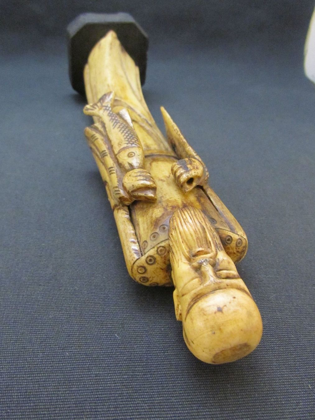 Sculptures & Statues: Figur aus Bein/Knochen – D'occasion à Basel par spinne02 7