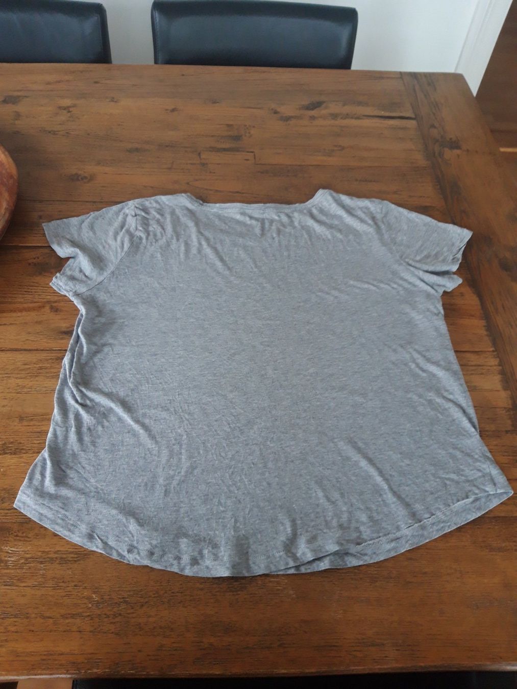 H&M T-shirt: L/XL hellgraues Rundhals Basic T-Shirt casual – Usato da Feuerthalen venduto da tanatha_st 1