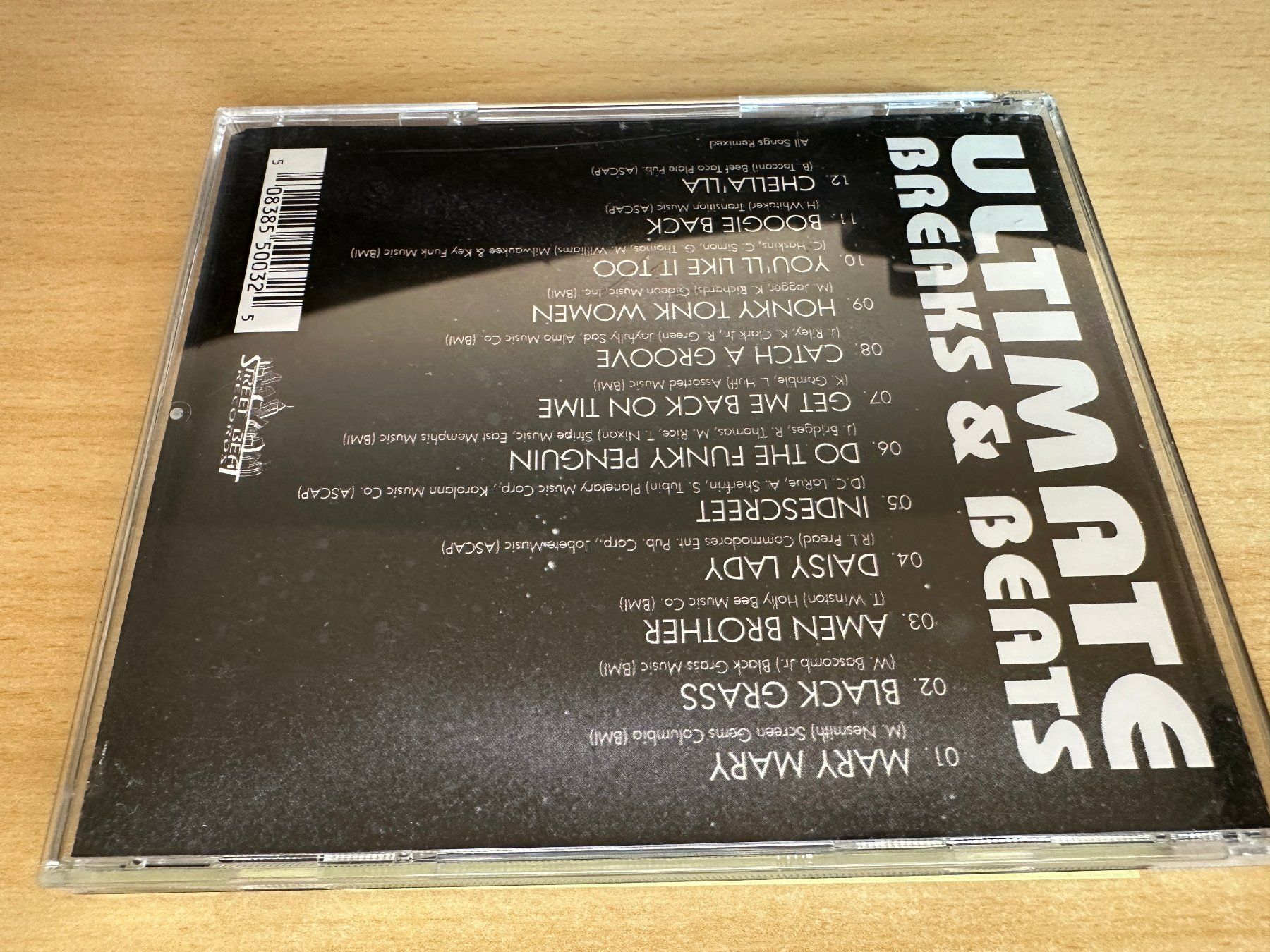 CD: Various – Ultimate Breaks & Beats Vol. 1 & 2 – Usato da Rikon im Tösstal venduto da Alpenmutz 1