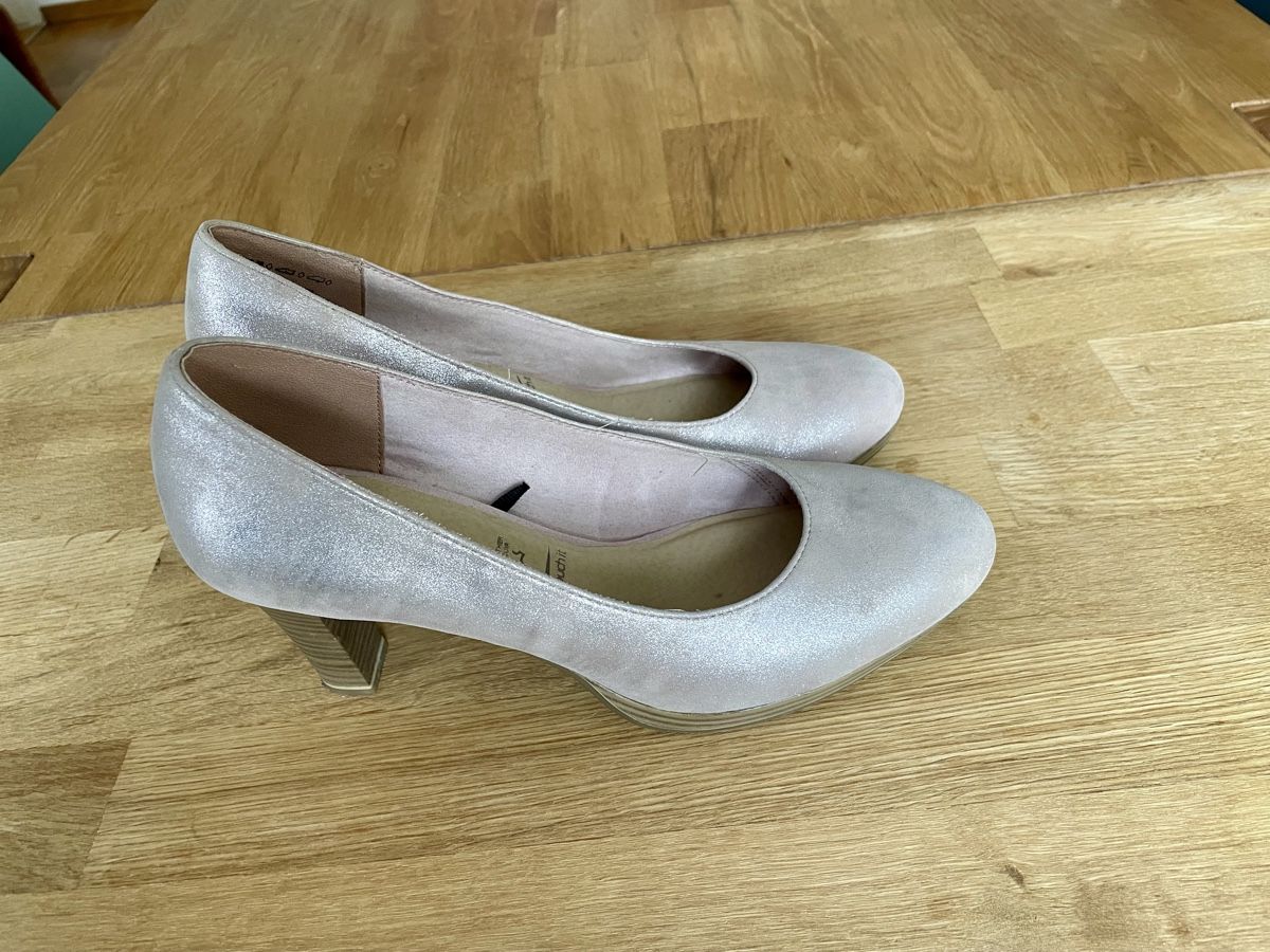 Tamaris Scarpe da donna: Tamaris Pumps Schuhe Damen 40 – Usato da Wabern venduto da IngaJohanna 3