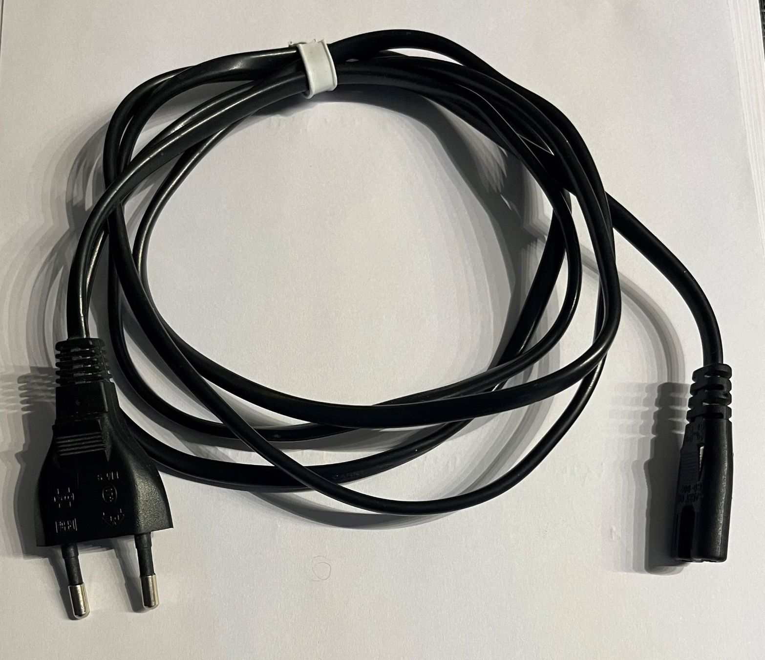 Cavi: Netzkabel 2-polig mit Euro-Stecker 1,5m – Nuovo (secondo la descrizione) da Zürich venduto da baracuda8048 2