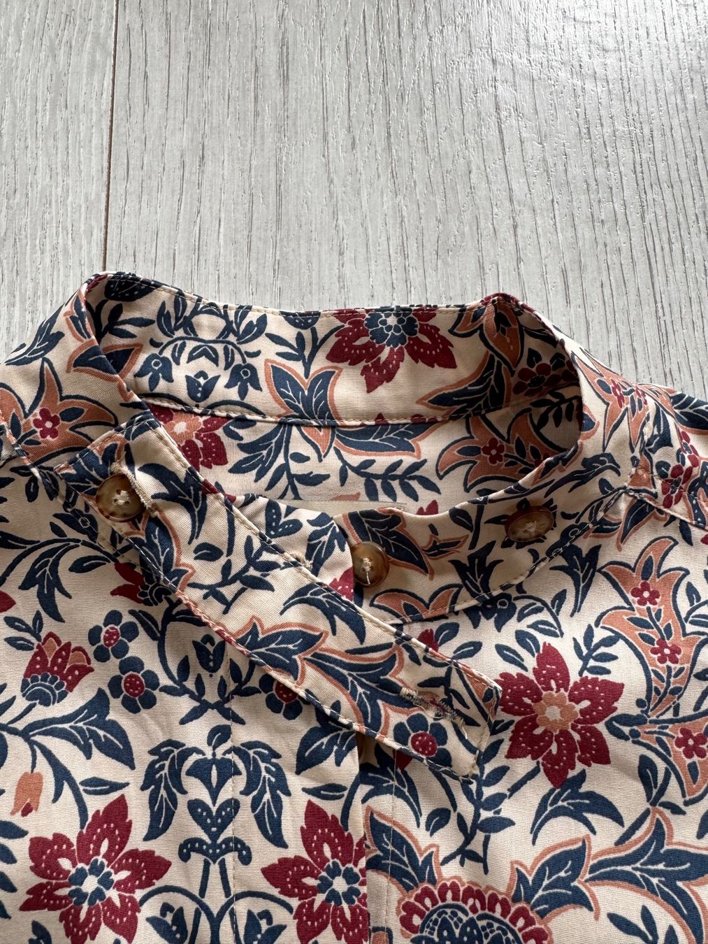 Sezane Camicette: Bluse Sézane, Grösse 38, NP CHF 110.00 – Nuovo (secondo la descrizione) da Altendorf venduto da lunapiena01 4