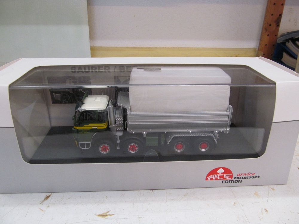 Camion Citerne Berna D 330 – Ixo Camions D'Autrefois 1/43 – Miniature Collection En Boîte